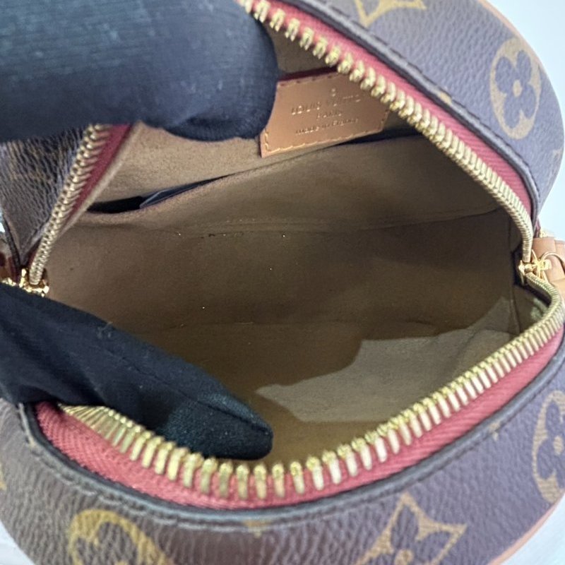 LV(M)圓餅包-小號-5