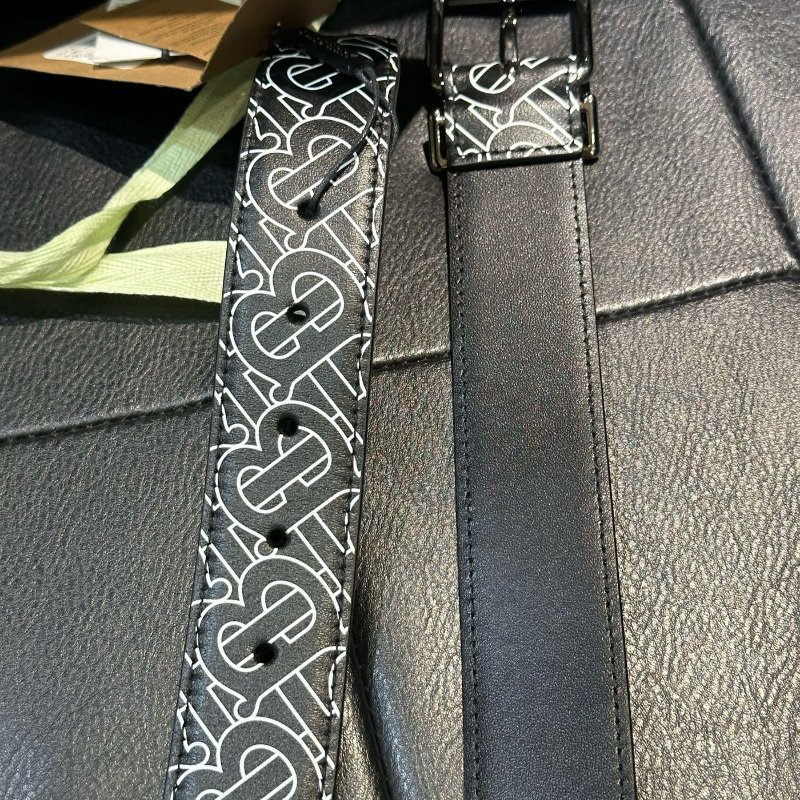 💎Han's house精品服飾💎Burberry TB 滿版 小牛皮 皮帶 寬3.5-4