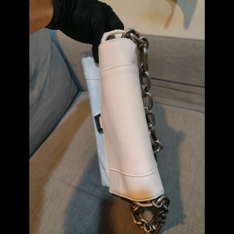 🔥年終狂降🔥【限時降價只到12/31（原26,800）】【8成新】㊣✨BALENCIAGA✨巴黎世家 白色 沙漏包 牛皮 鎖鏈 背帶 肩背包 腋下包/二手包/二手精品/保證正品🌳二手樹屋🌳-10