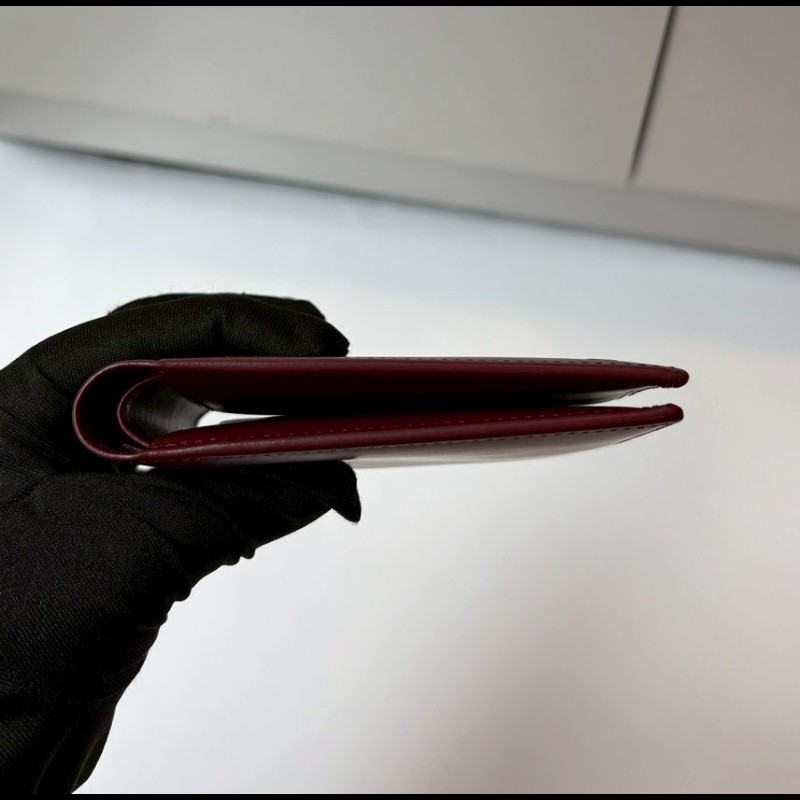 Cartier 酒紅皮革短夾-12