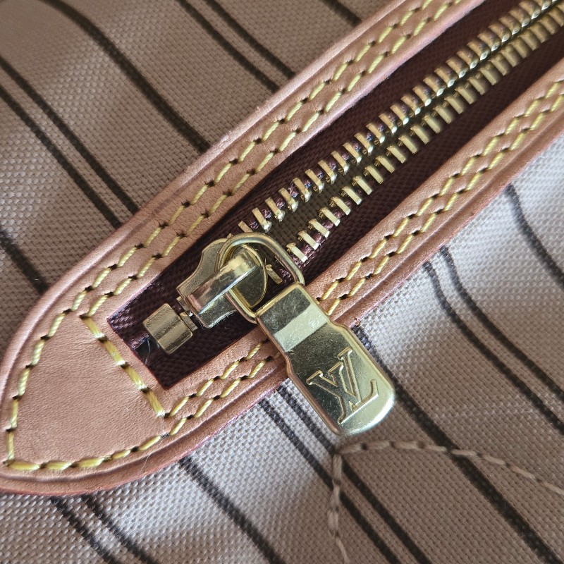 Louis Vuitton LV Neverfull 中號 老花 淺棕條紋內裡-10