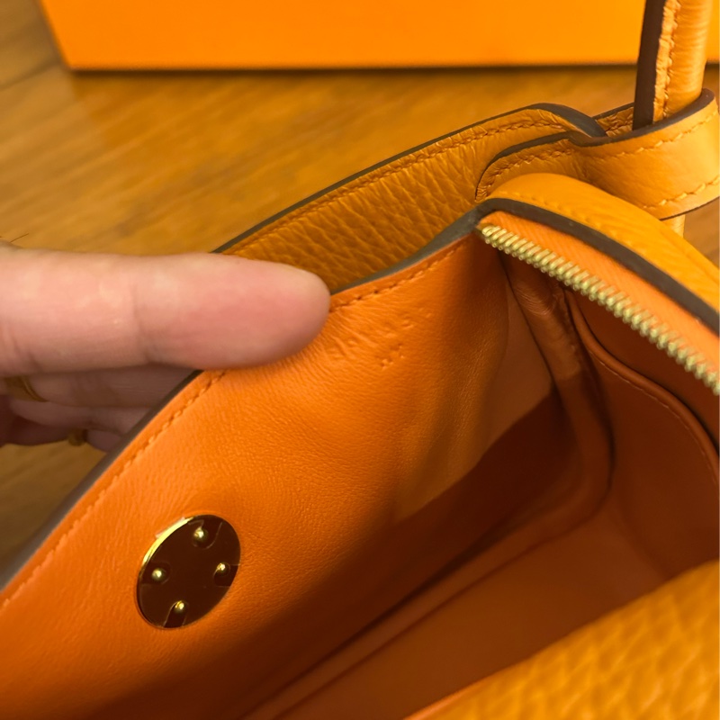 HERMES 愛馬仕橘金釦MINI LINDY-12