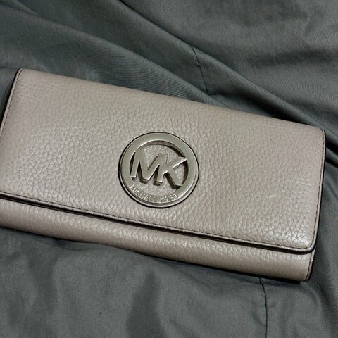 「Michael Kors Fulton wallet Cement」