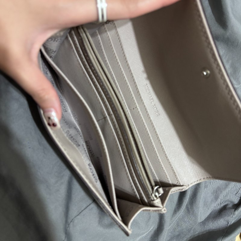 「Michael Kors Fulton wallet Cement」-15