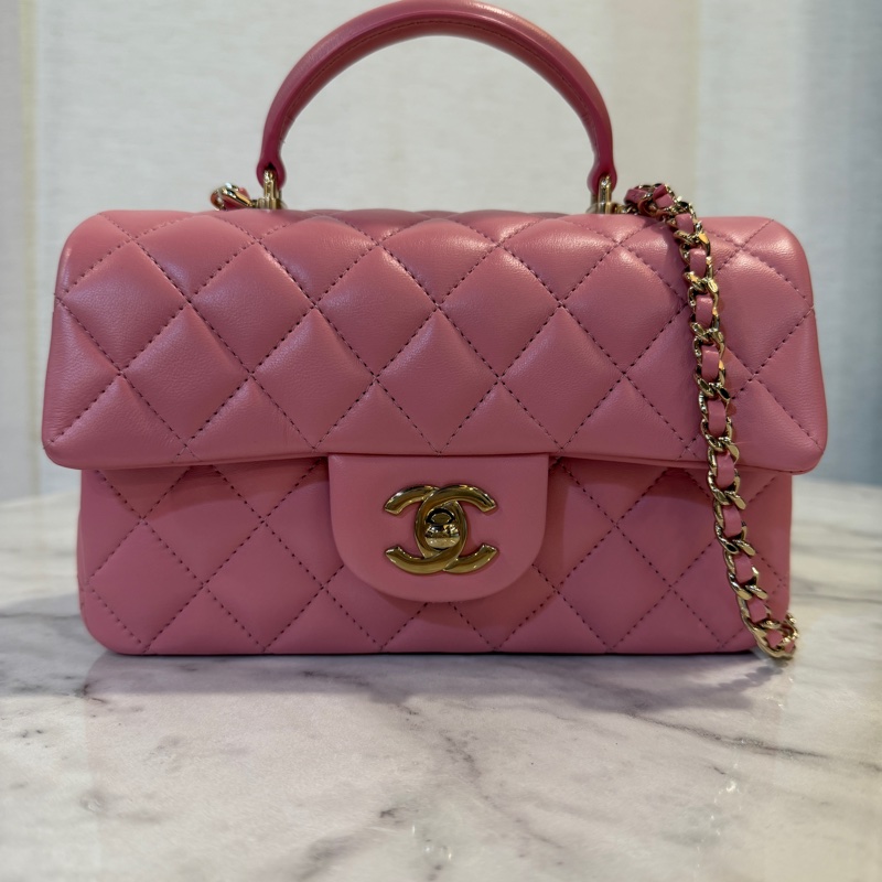 Chanel 粉紅色羊皮金釦COCO20-0