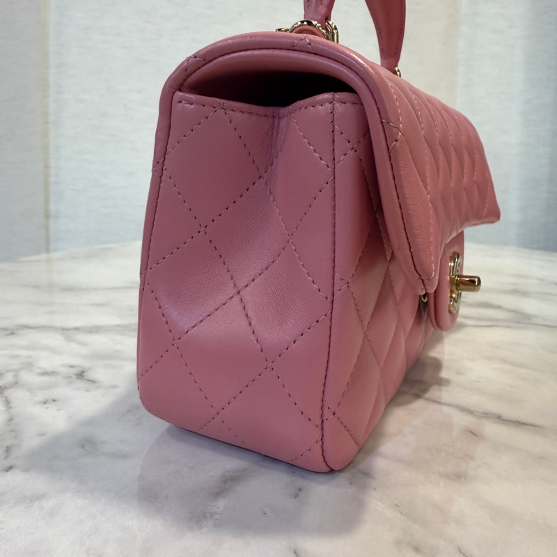 Chanel 粉紅色羊皮金釦COCO20-3