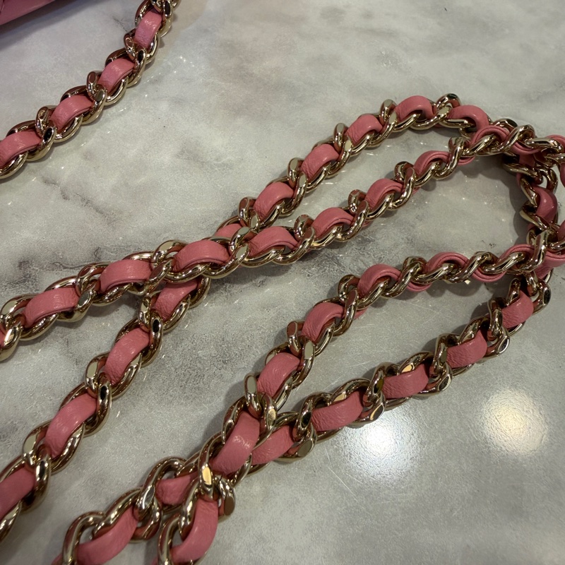 Chanel 粉紅色羊皮金釦COCO20-10