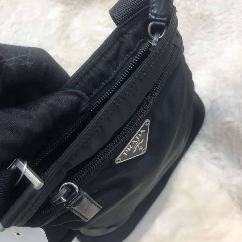 Prada 黑色斜孭日字袋 I471-3