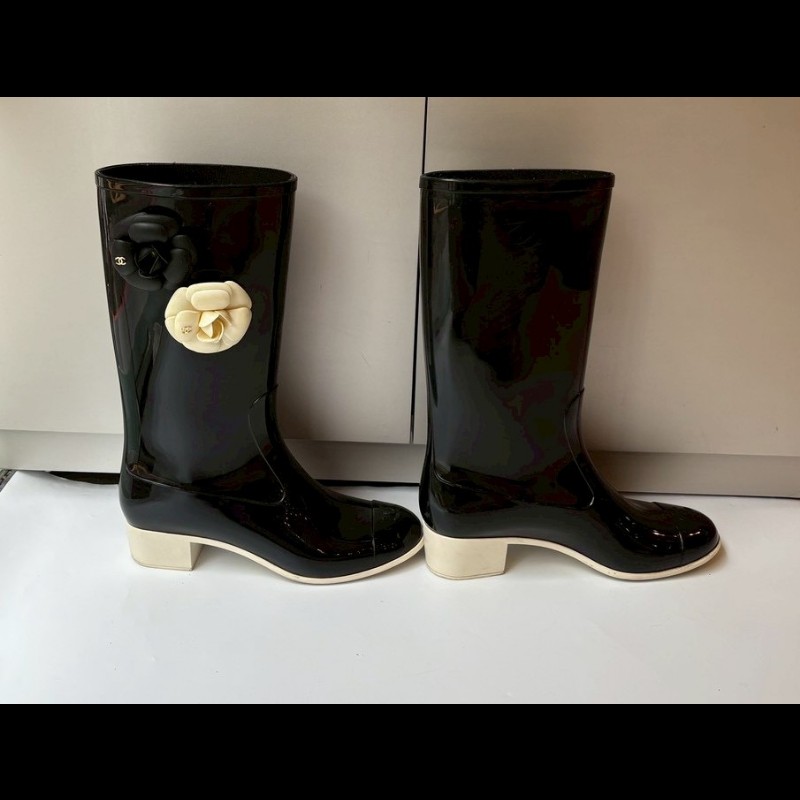 Chanel 黑白山茶花雨靴 PVC-3
