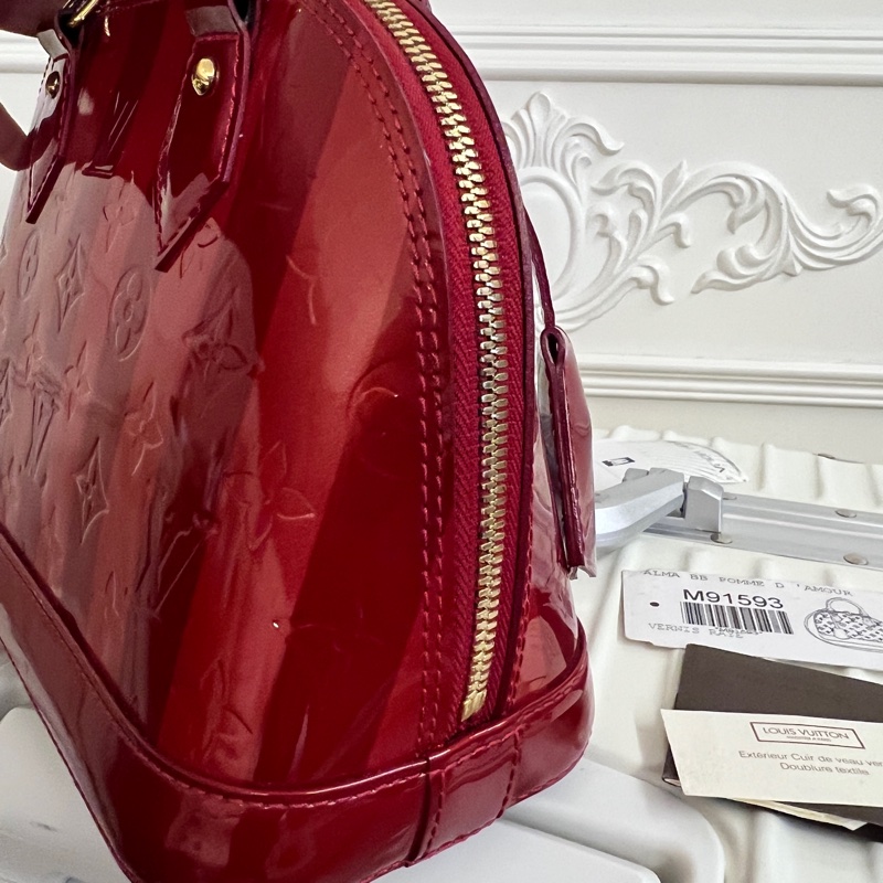 Lv Alma BB in red Monogram Vernis 小款限量色-4
