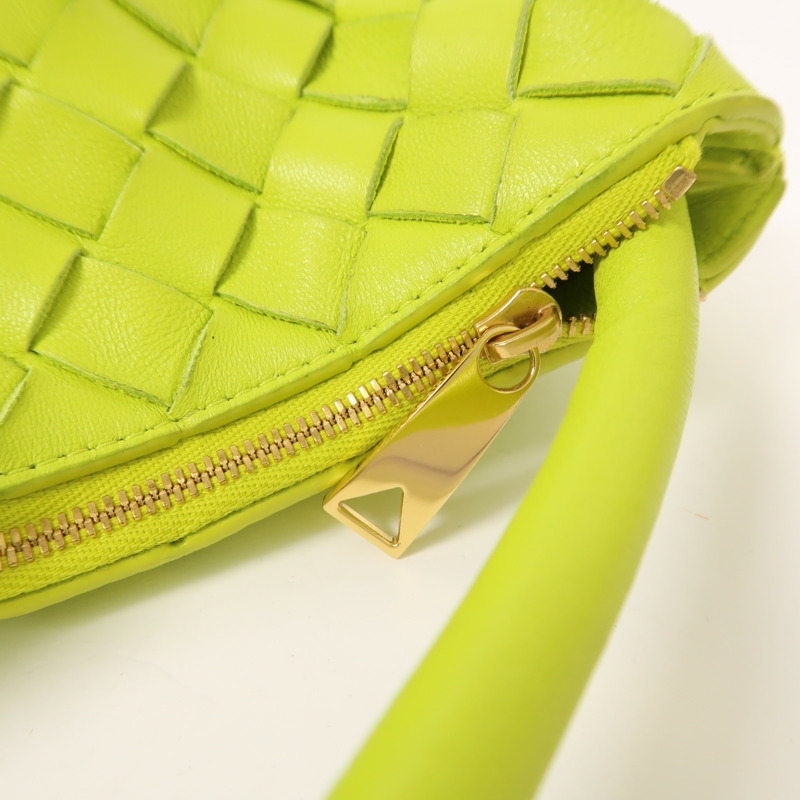 BOTTEGA VENETA 牛皮皮革Shoulder Bag金扣肩背袋-12