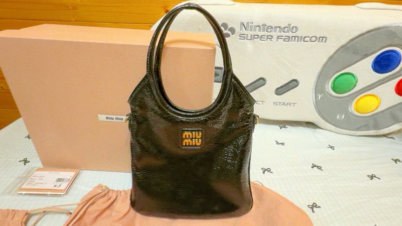 miu miu mini ivy 黑色油蠟皮 手提、斜背包-0