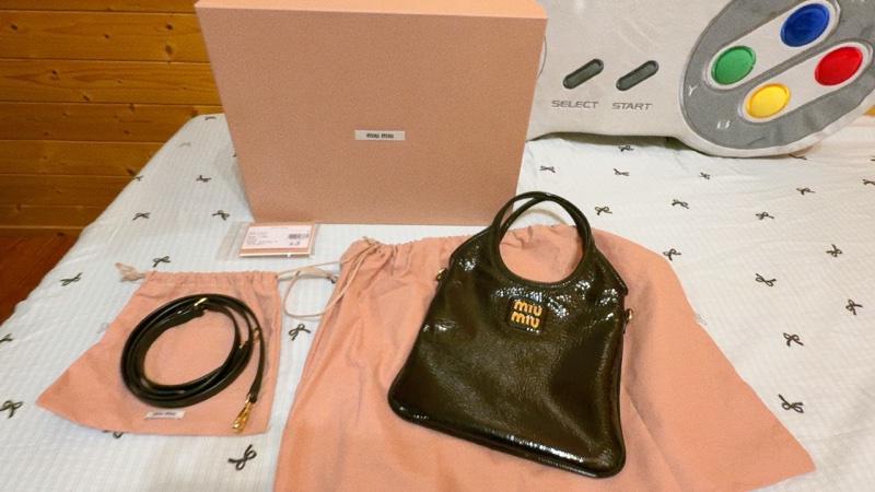 miu miu mini ivy 黑色油蠟皮 手提、斜背包-2