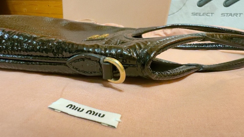 miu miu mini ivy 黑色油蠟皮 手提、斜背包-7