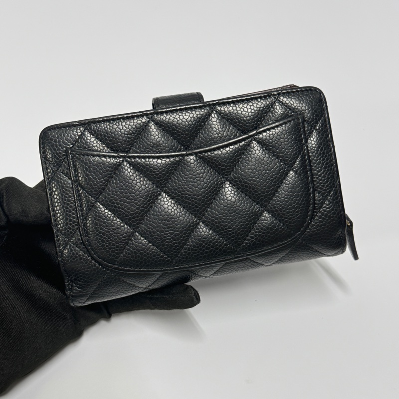 （極新🎁） Chanel 香奈兒 黑金魚子醬牛皮 中夾 代購5萬多！-2