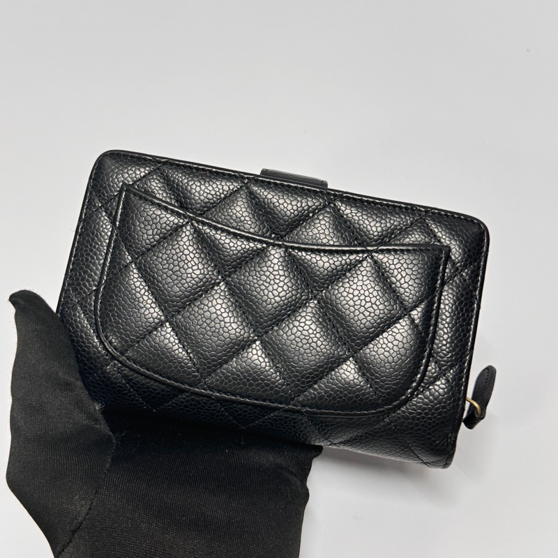 （極新🎁） Chanel 香奈兒 黑金魚子醬牛皮 中夾 代購5萬多！-5