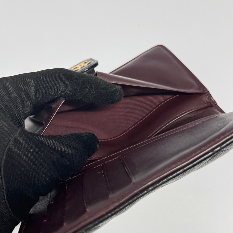 （極新🎁） Chanel 香奈兒 黑金魚子醬牛皮 中夾 代購5萬多！-12