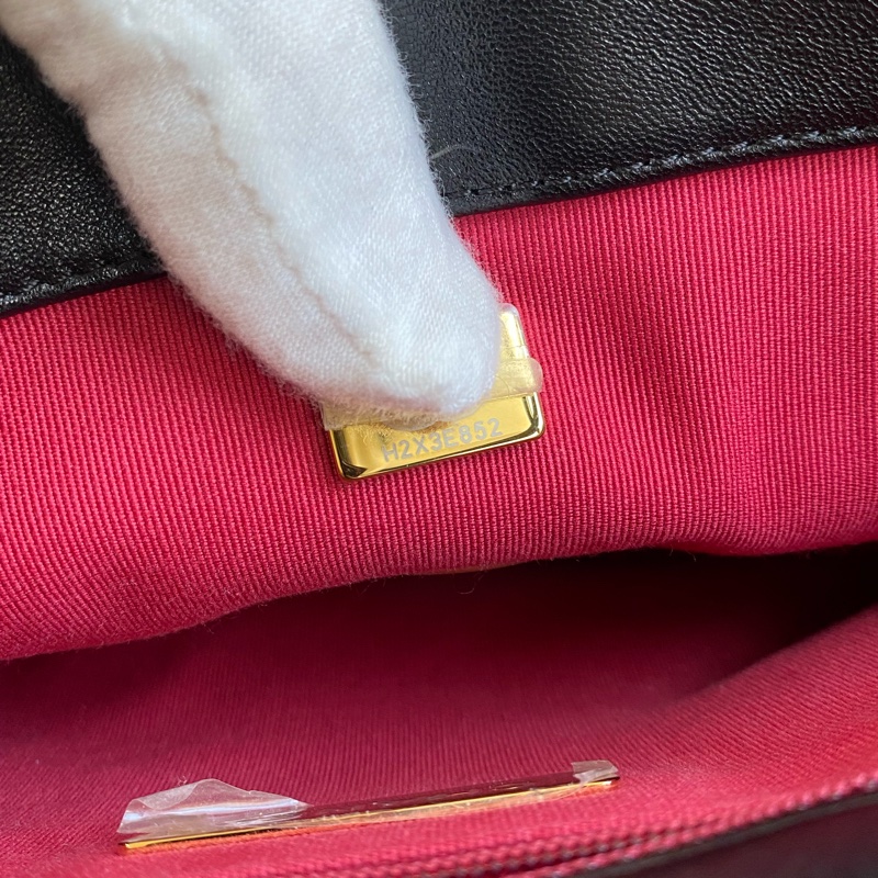 ®️Chanel 19bag 黑金小號 晶片款-30