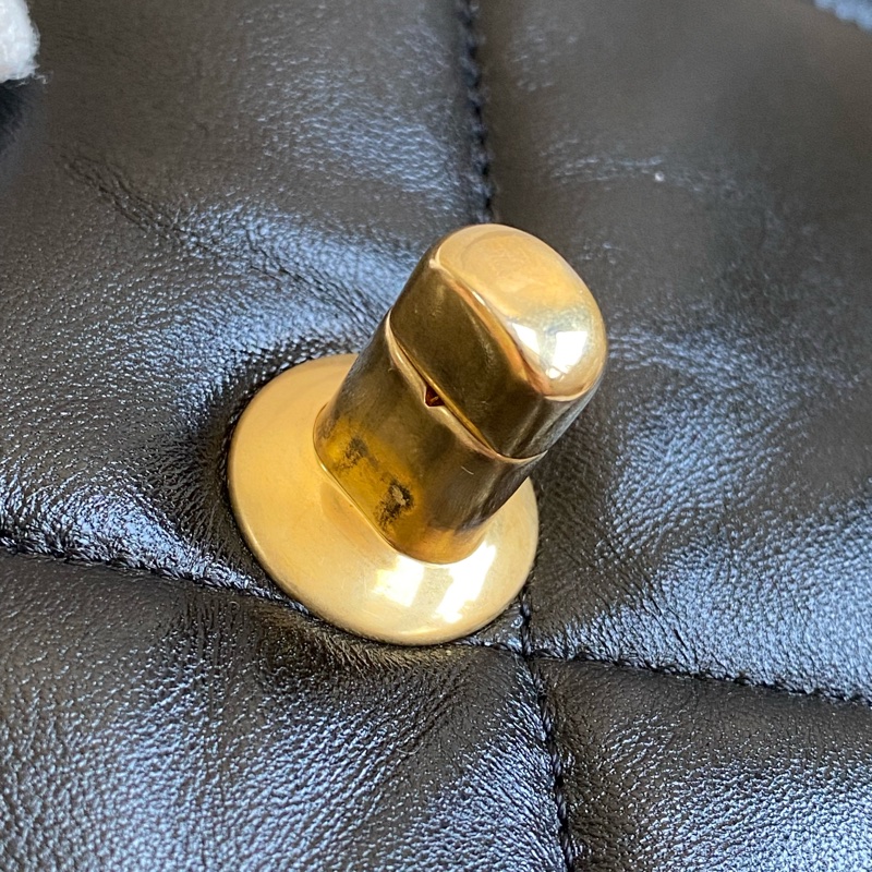 ®️Chanel 19bag 黑金小號 晶片款-32