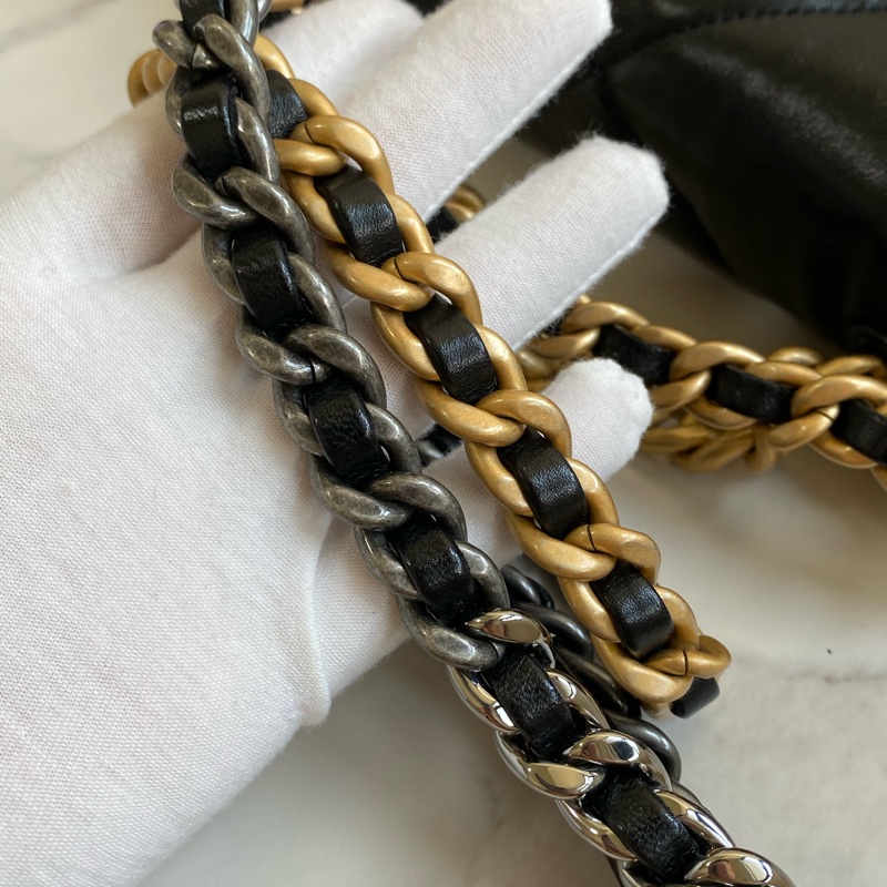 ®️Chanel 19bag 黑金小號 晶片款-35