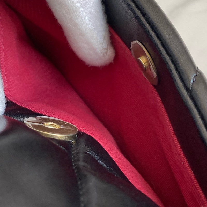 ®️Chanel 19bag 黑金小號 晶片款-38