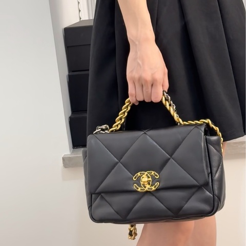 ®️Chanel 19bag 黑金小號 晶片款