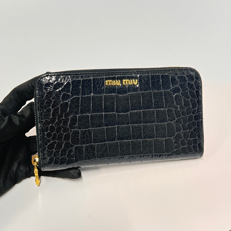 （超新～ 💖） Miu Miu 鱷魚紋 長夾 專櫃32000！-5