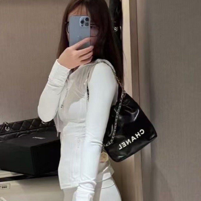 莉亞精品♡Chanel 22bag mini 黑金經典款 近新美包-2