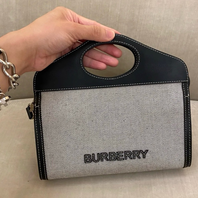 BURBERRY黑皮革拚帆布信封式手提側背包-3