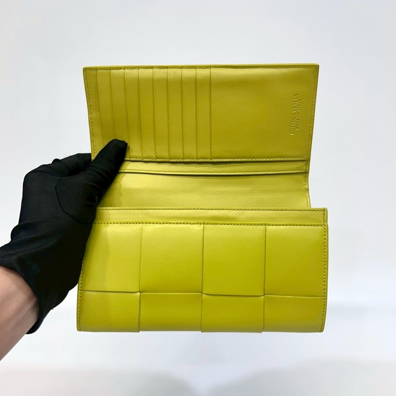 BV奇異果綠大編織下蓋長夾-7