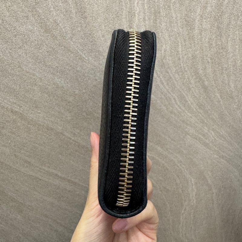 GUCCI黑色牛皮SOHO流蘇ㄇ拉鍊長夾598187-15