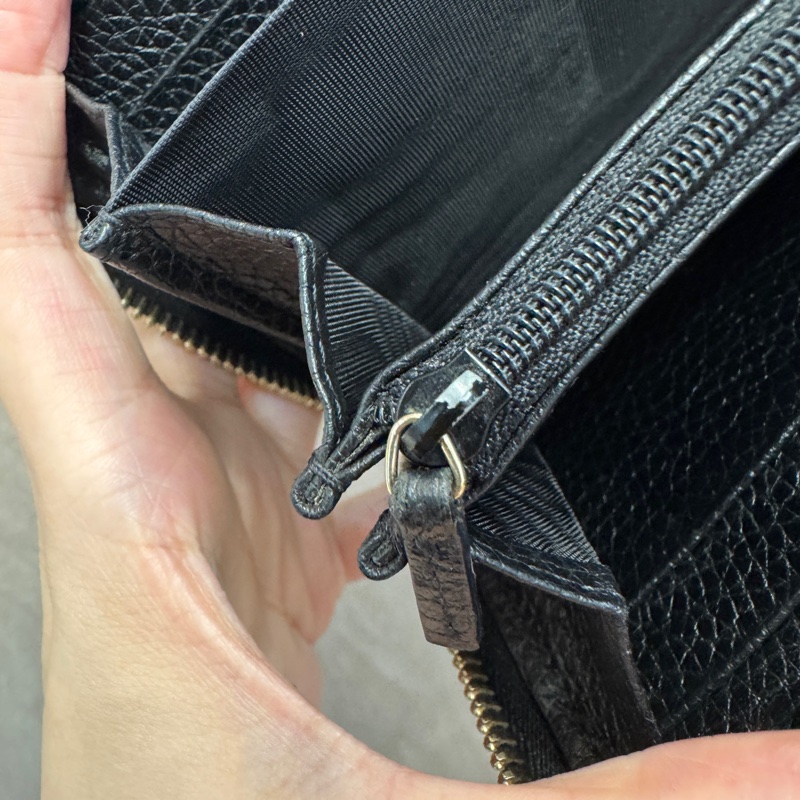 GUCCI黑色牛皮SOHO流蘇ㄇ拉鍊長夾598187-17