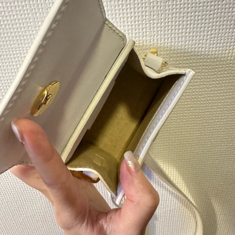 Jacquemus Le Chiquito 白色牛皮迷你手提包-9