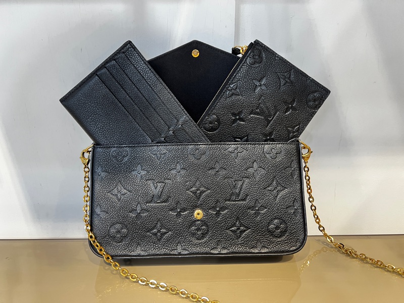 LV 黑牛皮壓紋Felicie Pochette金釦3合1斜背包-1