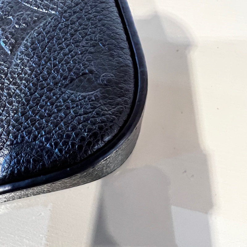 LV 黑牛皮壓紋Felicie Pochette金釦3合1斜背包-7