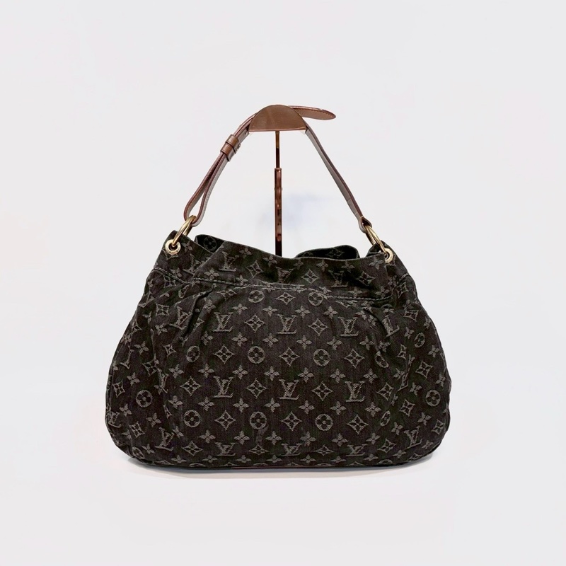 LV黑灰牛仔布老花壓紋肩背包-3