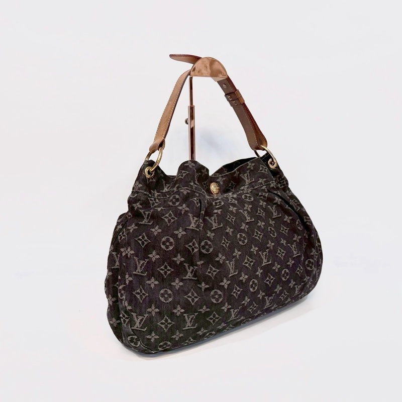 LV黑灰牛仔布老花壓紋肩背包-5