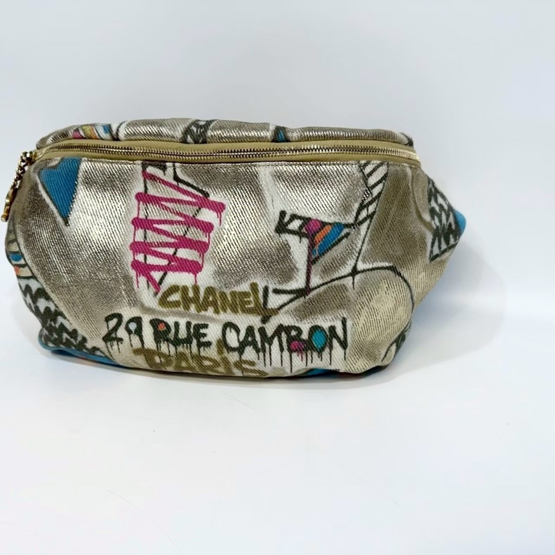 Chanel金色小牛皮街頭塗鴉系列胸背包 AS0868-3