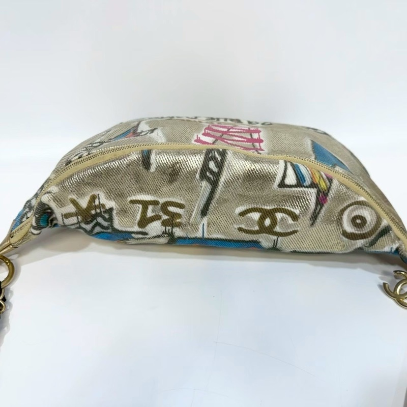Chanel金色小牛皮街頭塗鴉系列胸背包 AS0868-4