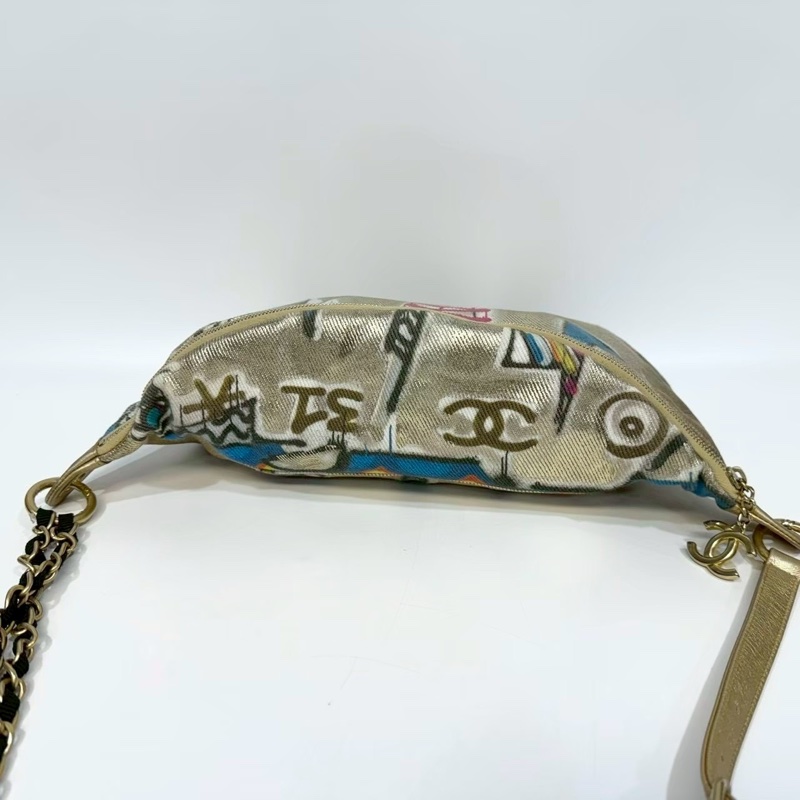 Chanel金色小牛皮街頭塗鴉系列胸背包 AS0868-5