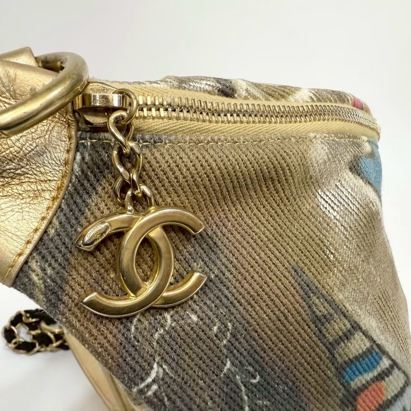 Chanel金色小牛皮街頭塗鴉系列胸背包 AS0868-12