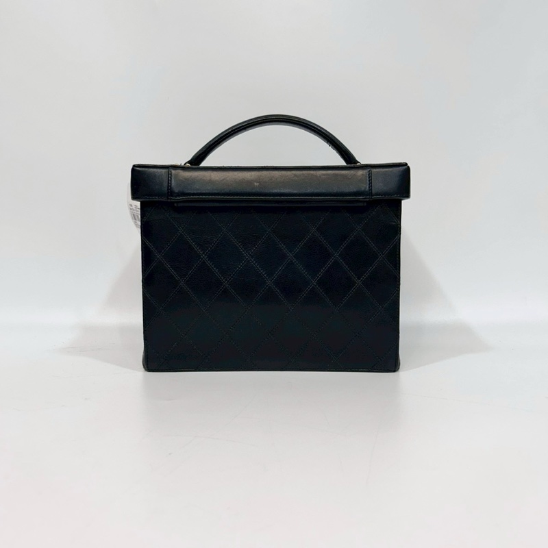 Chanel黑金小牛皮Vanity case化妝箱包A01620-4