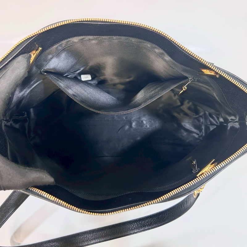 CHANEL黑色牛皮大雙C LOGO金球拉鍊雙耳托特包A03578-5