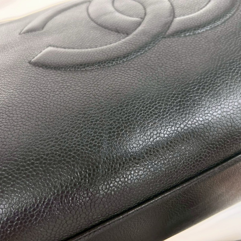 CHANEL黑色牛皮大雙C LOGO金球拉鍊雙耳托特包A03578-7