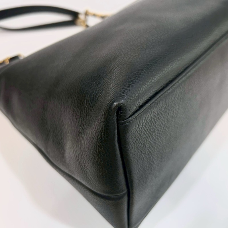 CHANEL黑色牛皮大雙C LOGO金球拉鍊雙耳托特包A03578-8