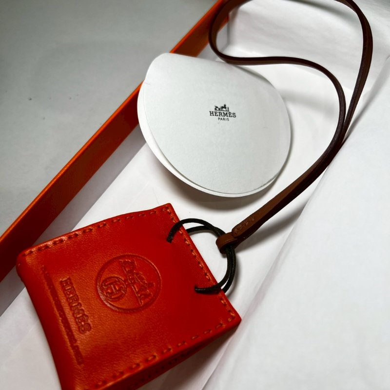 Hermès 愛馬仕{ 全新 }Orange Bag 小羊皮橘色購物袋吊飾-1