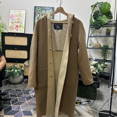 Burberry 羊毛駝色大衣
