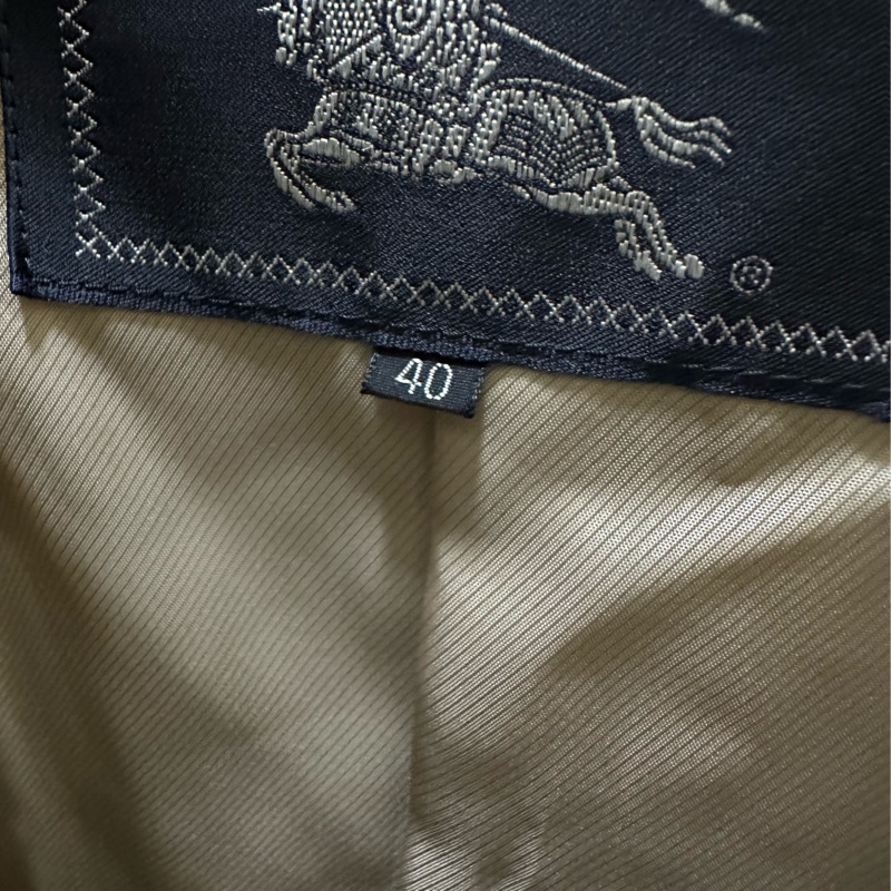 Burberry 羊毛駝色大衣-24