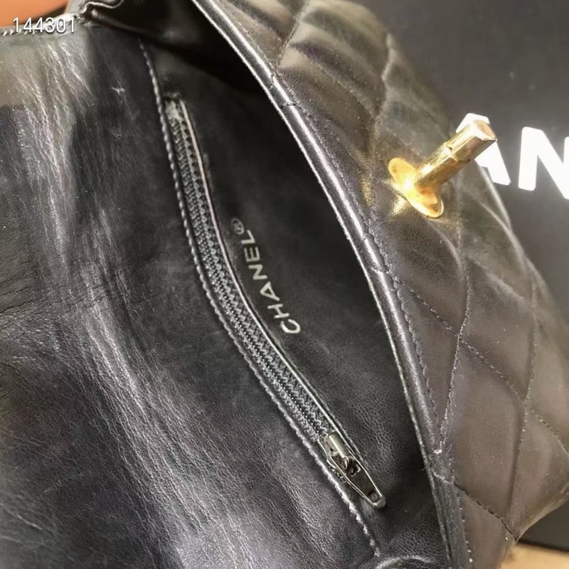 Chanel 黑色羊皮腰包-6