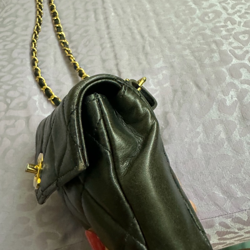 Chanel 黑色羊皮腰包-11